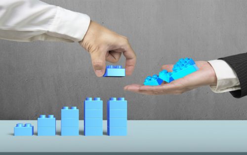 Building pillars using lego