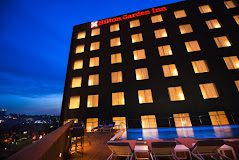 Hilton Garden Inn Kampala - Hotel Exterior